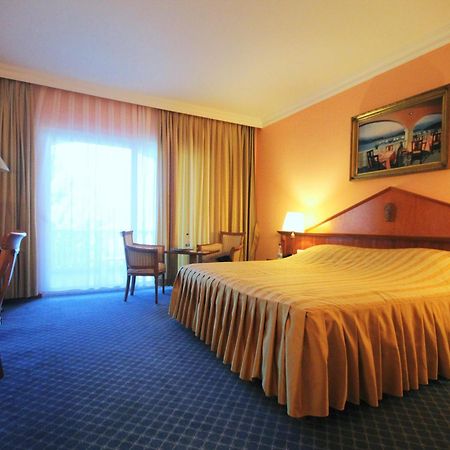 Marina Frapa Resort Rogoznica Рогозница Экстерьер фото