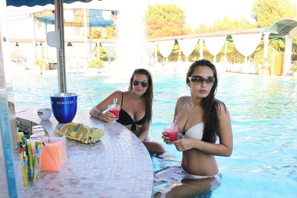 Marina Frapa Resort Rogoznica Рогозница Экстерьер фото