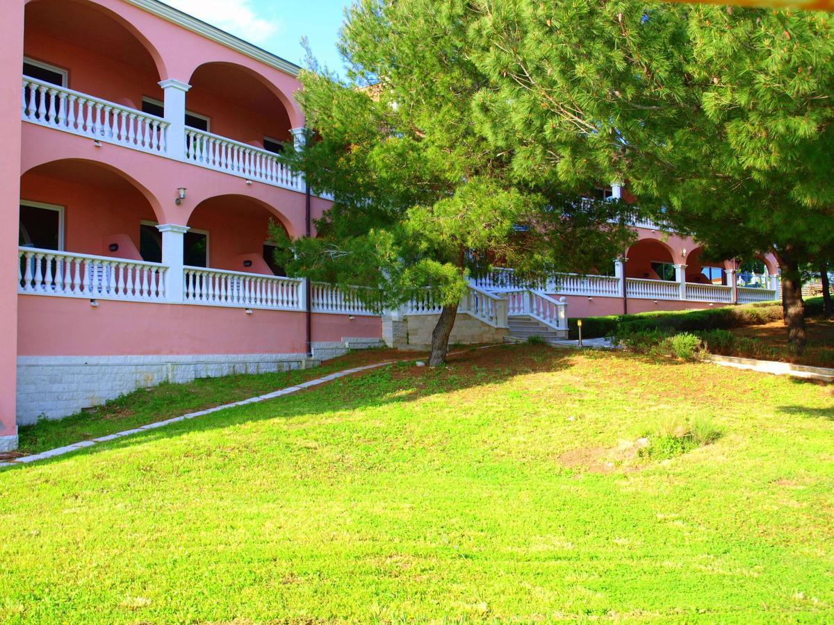 Marina Frapa Resort Rogoznica Рогозница Экстерьер фото